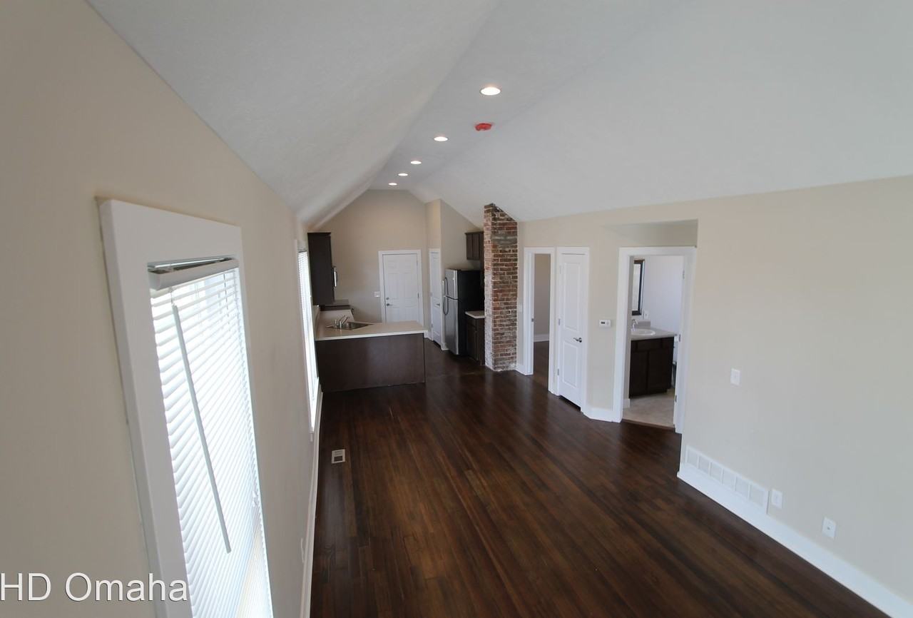 516 Cedar St - Photo 2 of 14