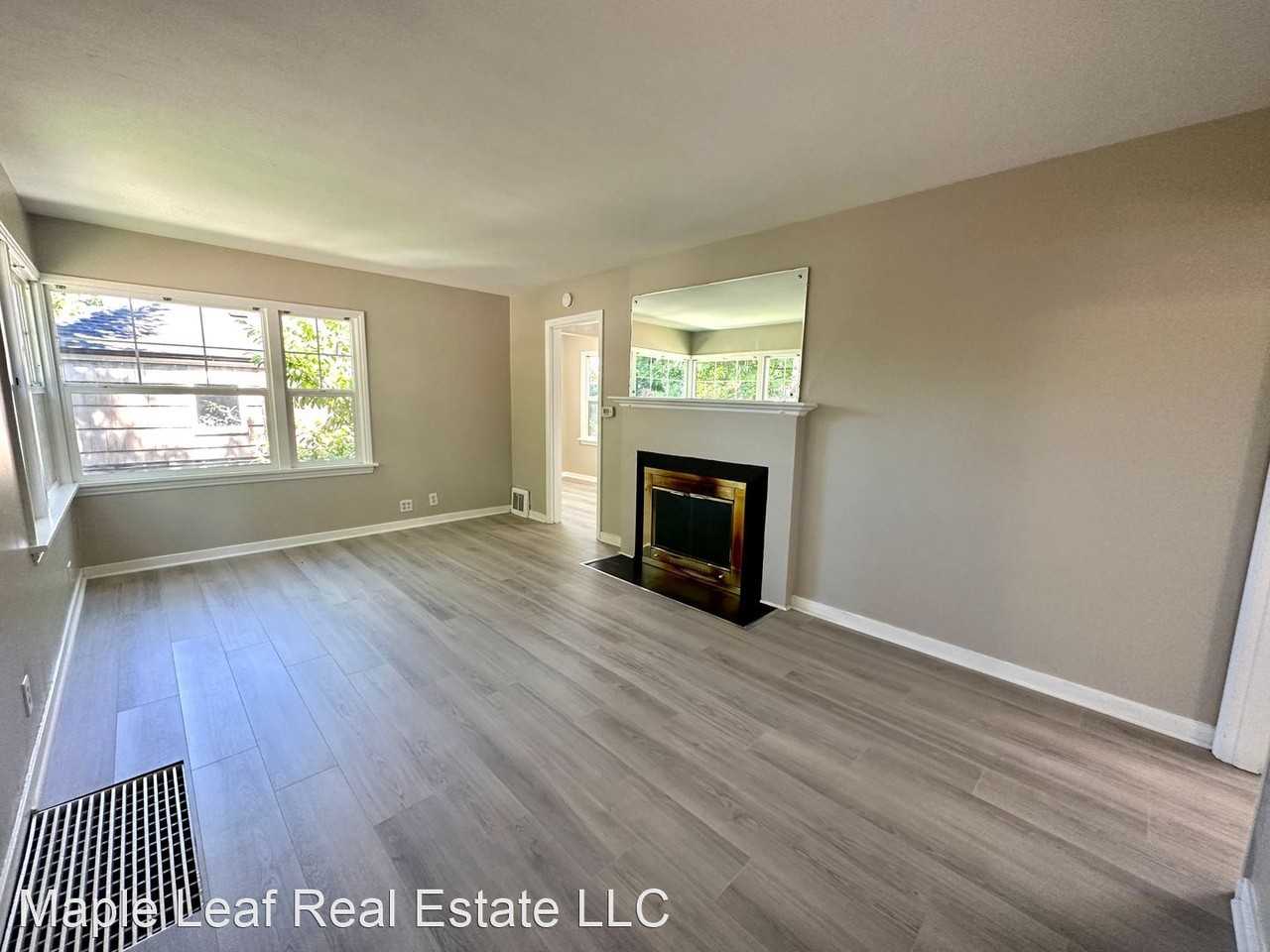 9336 35th Ave Ne - Photo 3 of 30