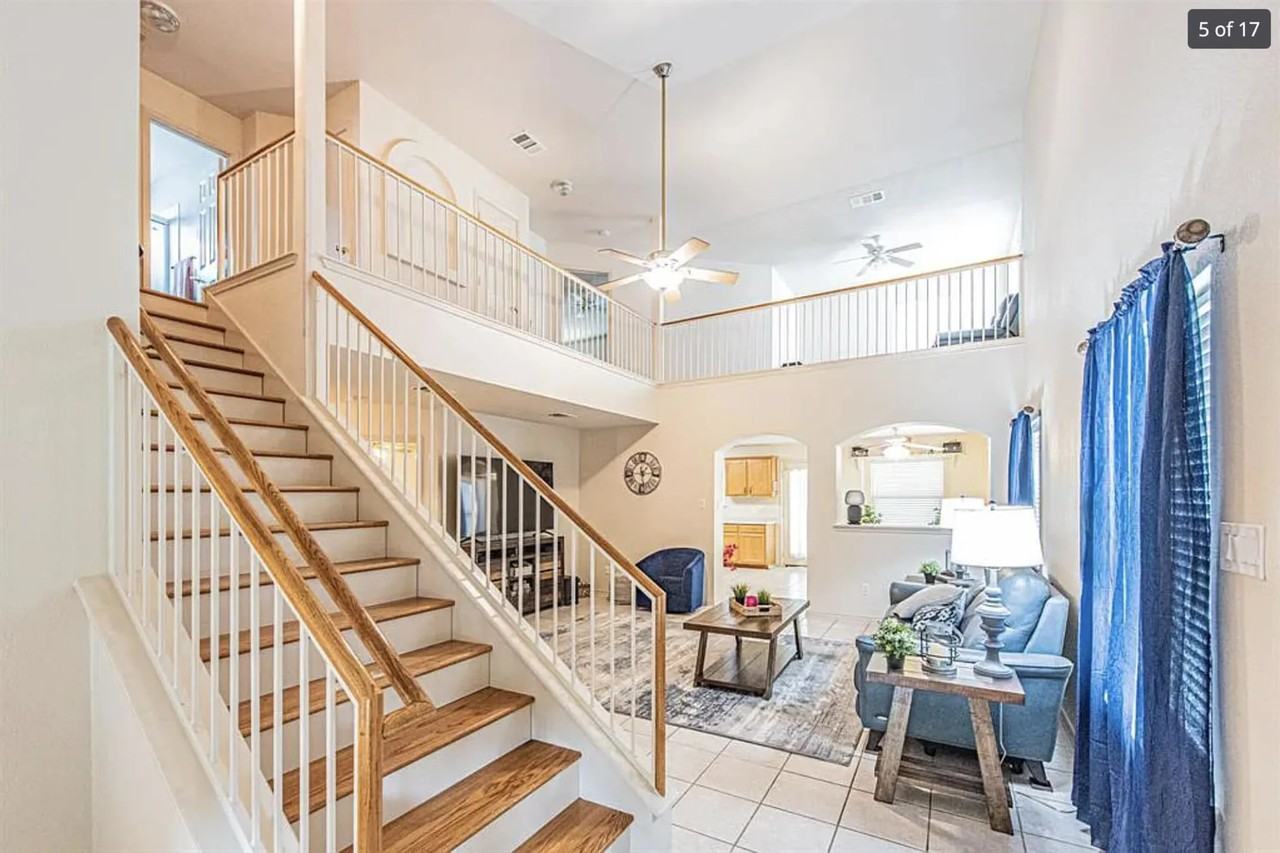 1129 Sundrop Pl - Photo 3 of 16