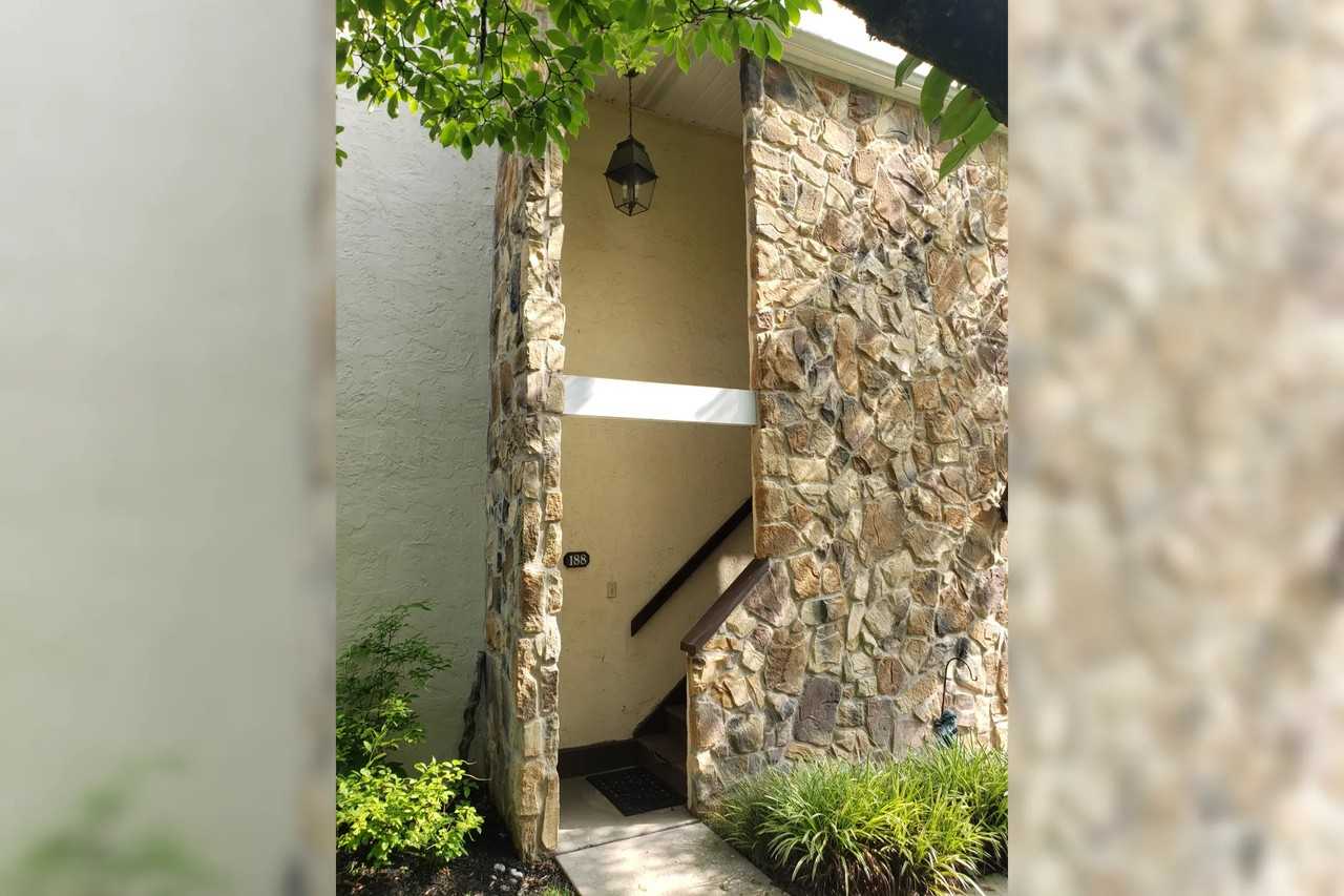 188 Valley Stream Ln - Photo 2 of 19