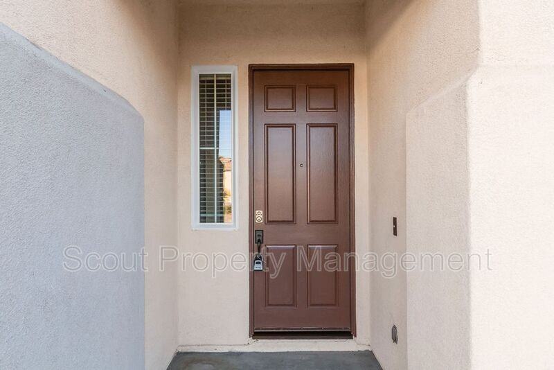 41423 Temeku Dr - Photo 3 of 34