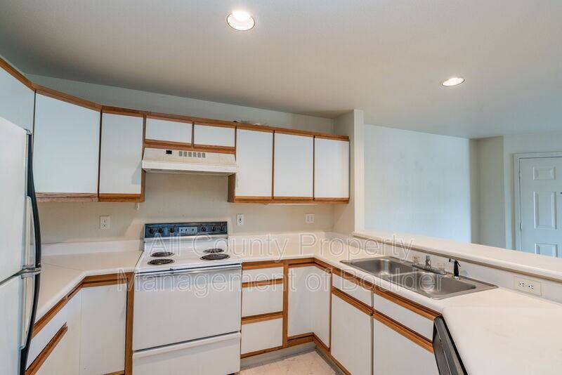 33 S Boulder Cir #209 - Photo 7 of 16