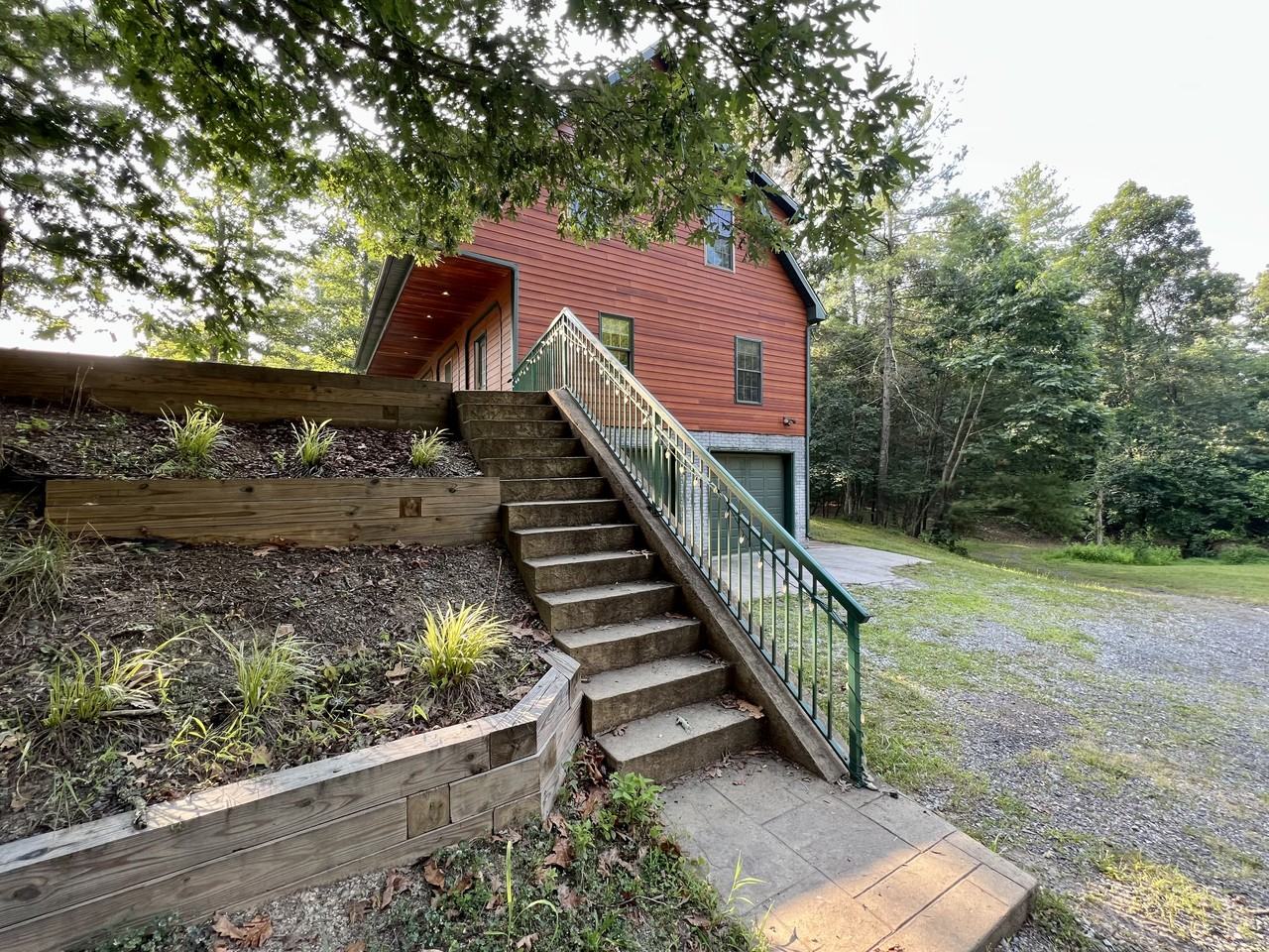 4282 Swinging Bridge Rd - Photo 3 of 40