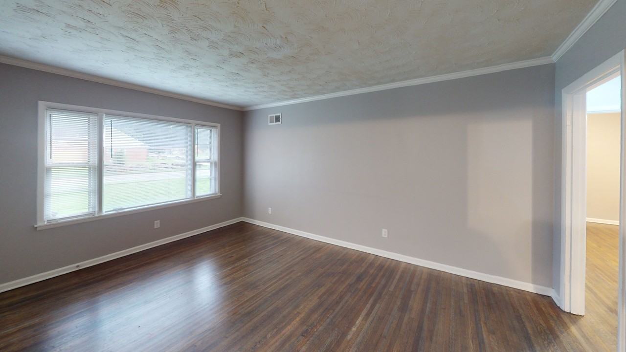 3156 Clarendon Rd - Photo 2 of 15