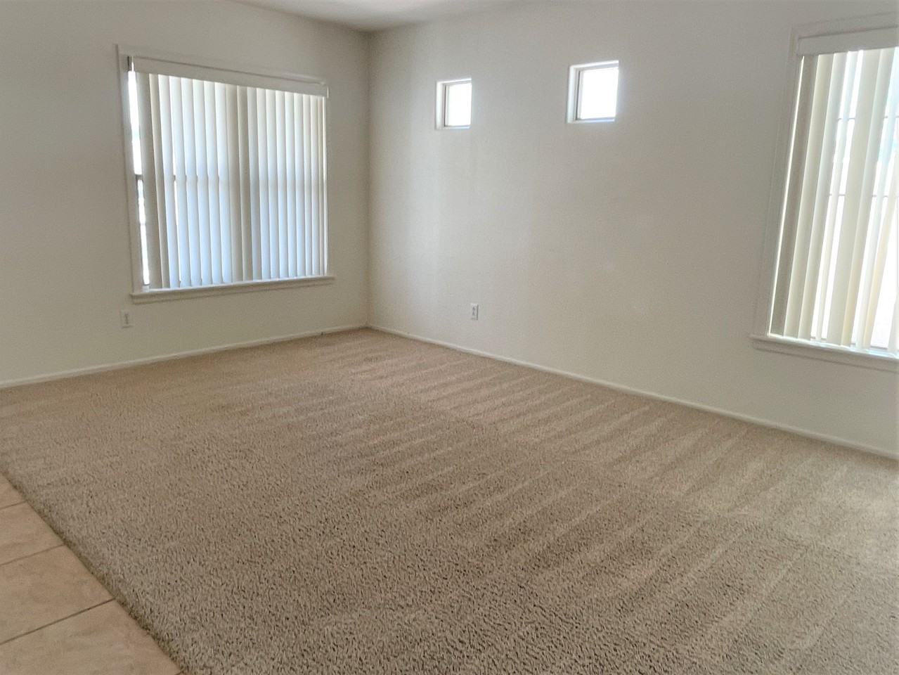 3426 E Hopkins Rd - Photo 3 of 28