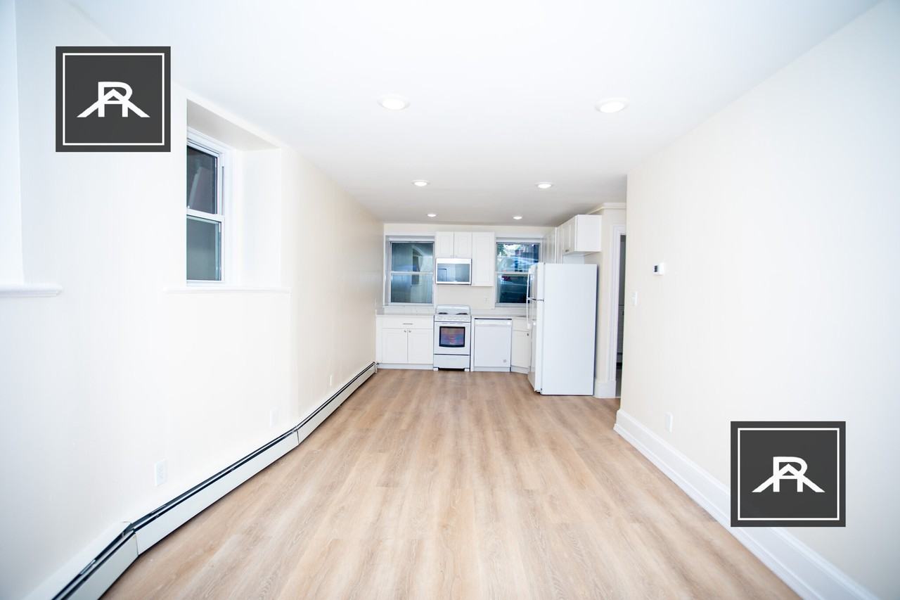 390 Harvard St #2 - Photo 3 of 14