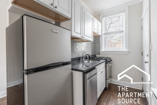 W Roscoe St #2S - Photo 1 of 1