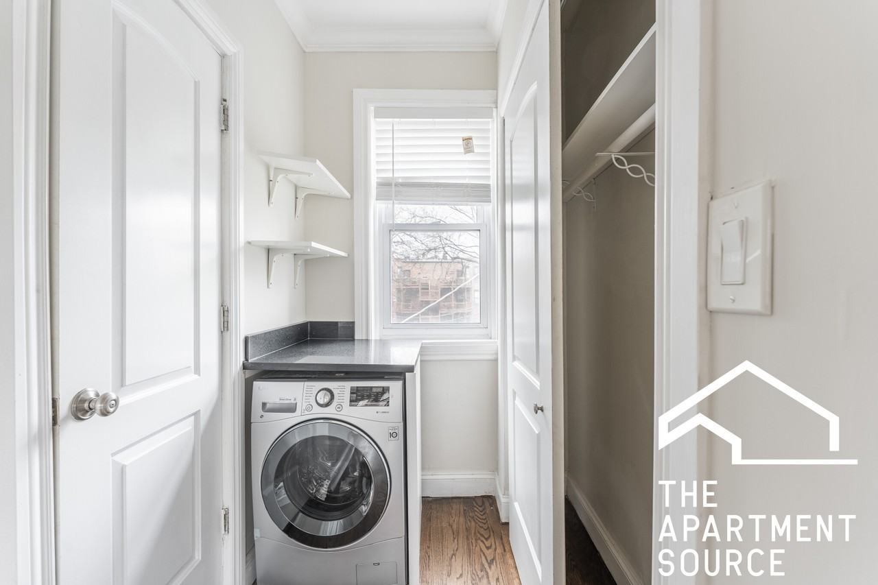 W Roscoe St #2S - Photo 4 of 7
