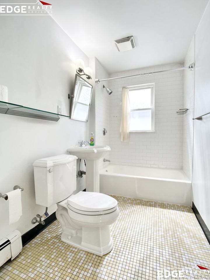 52 Beacon Park - Photo 6 of 9