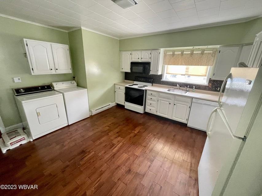 129 N Arch St #1 - Photo 3 of 8