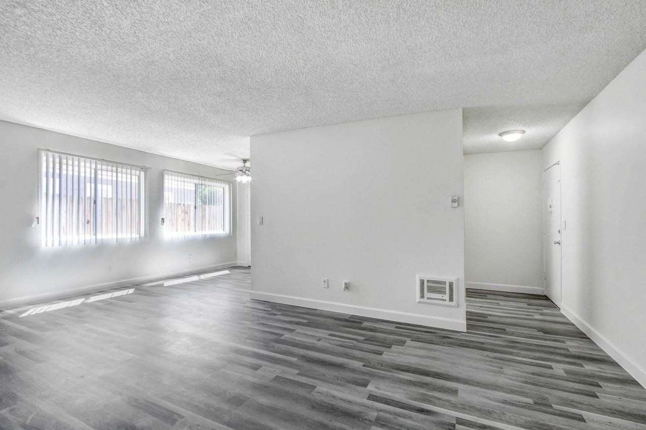 Gilmore  Apartments Van Nuys - Photo 6 of 113