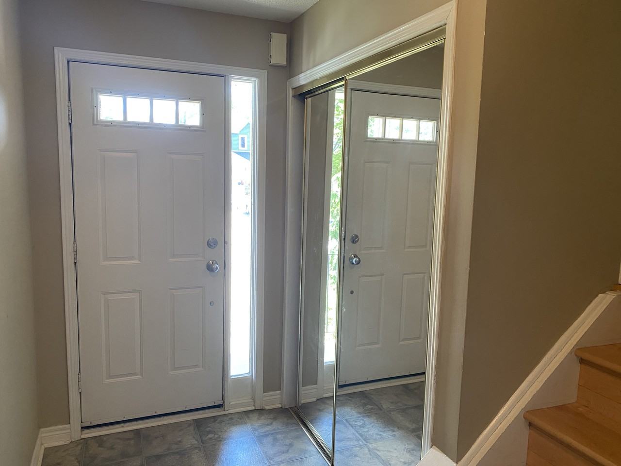 121 Middlemiss Crescent - Photo 2 of 18