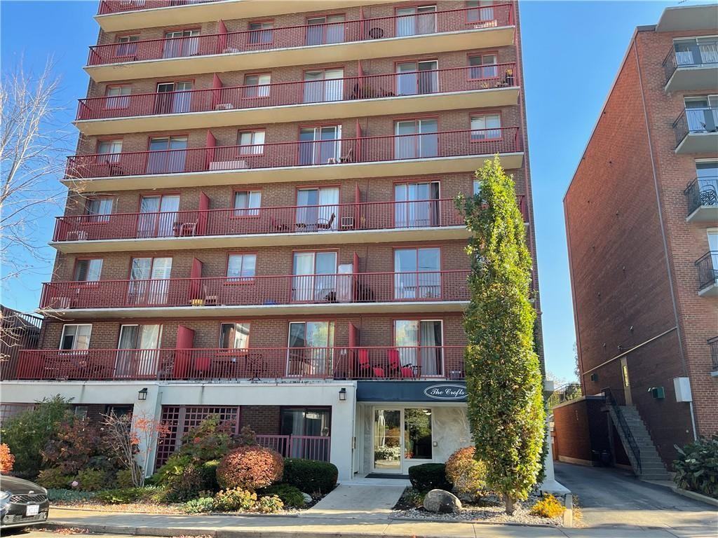 141 Catharine Street South #1005