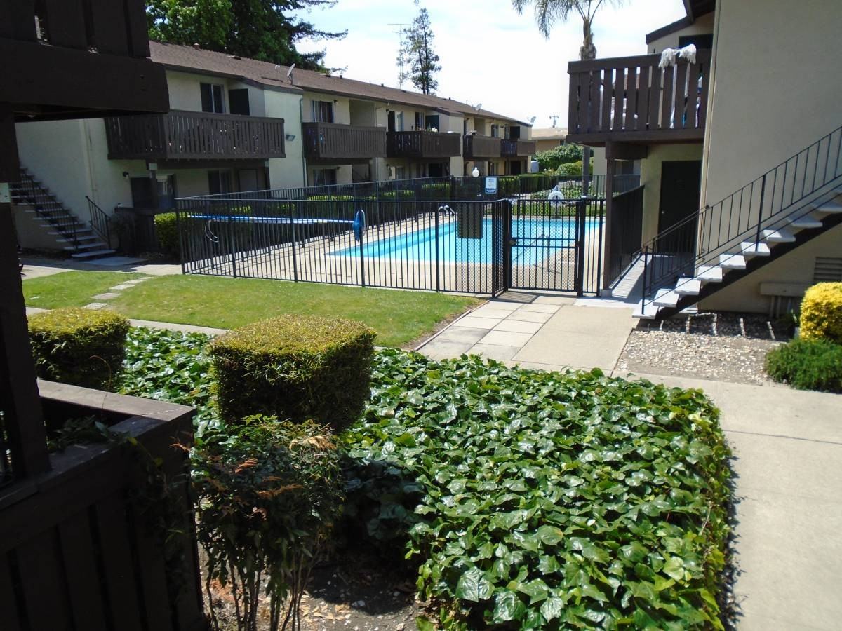 G & G Apartments - Photo 4 of 17