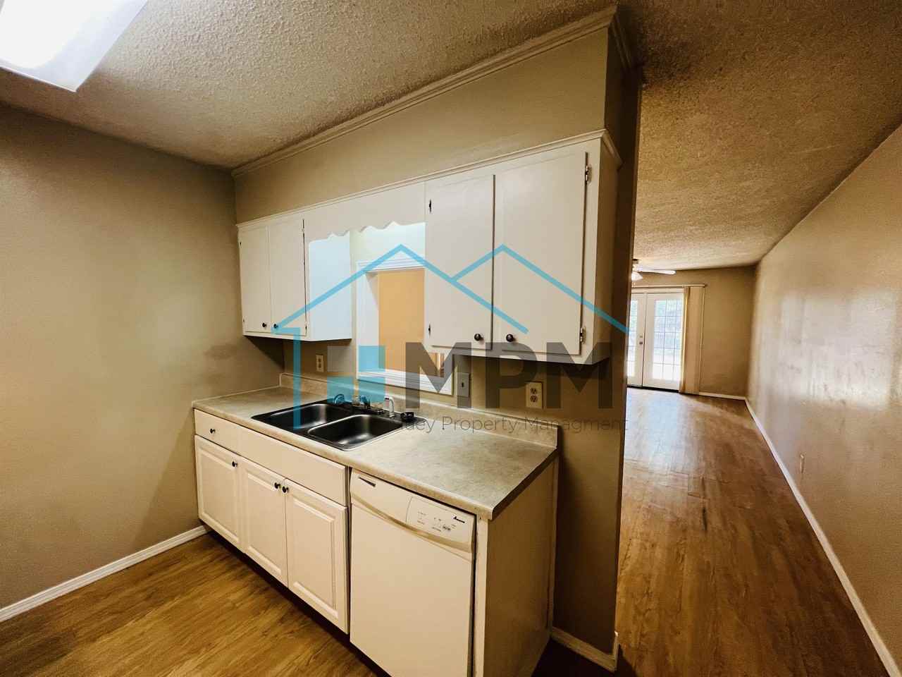 143 Jennifer Ln #28 - Photo 3 of 10