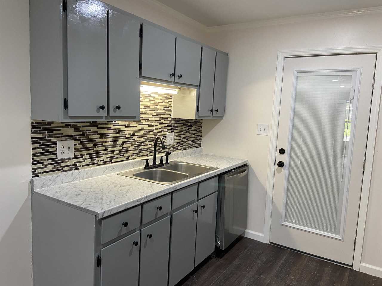 2801 Jadan Pl #1 - Photo 3 of 6