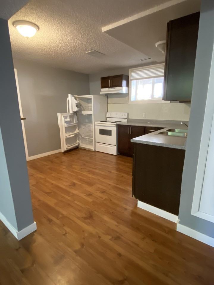 2205 St Patrick Ave #B - Photo 3 of 8