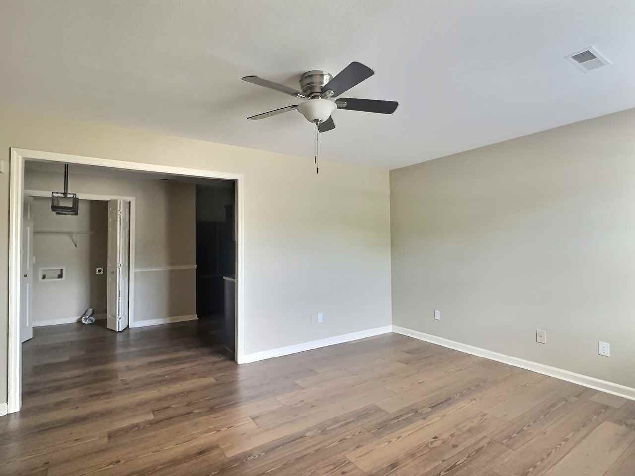 301 Corey Cir #301 - Photo 3 of 14
