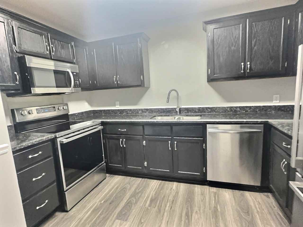 503 Corey Cir #503 - Photo 6 of 21