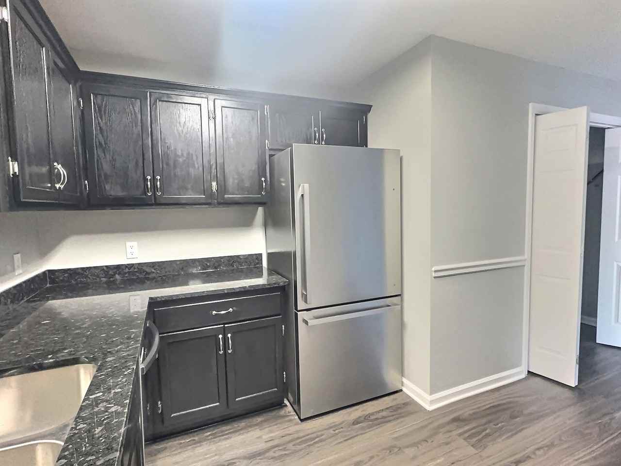 503 Corey Cir #503 - Photo 7 of 21