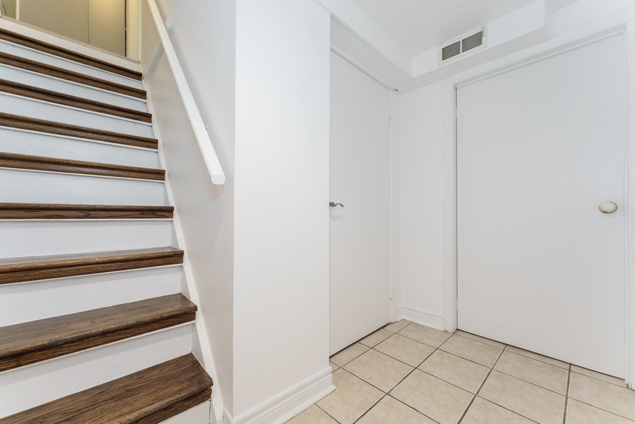 21 Highvale Road - Photo 3 of 20