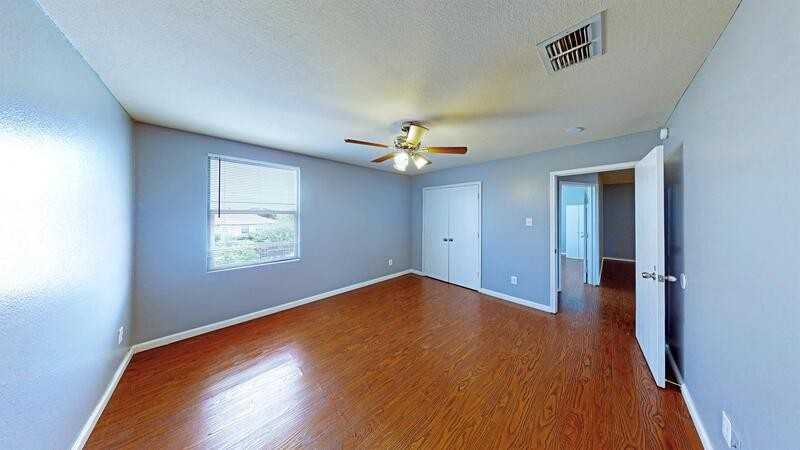 1019 Bumble Bee Dr - Photo 2 of 12