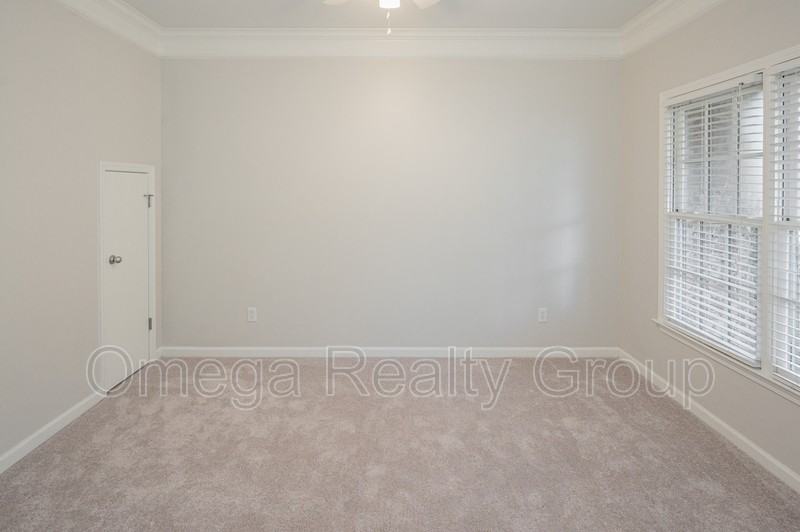 2335 Acton Park Cir - Photo 7 of 38