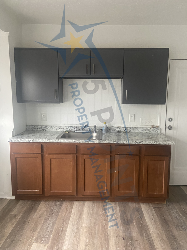 983 E 128th St - Photo 3 of 7