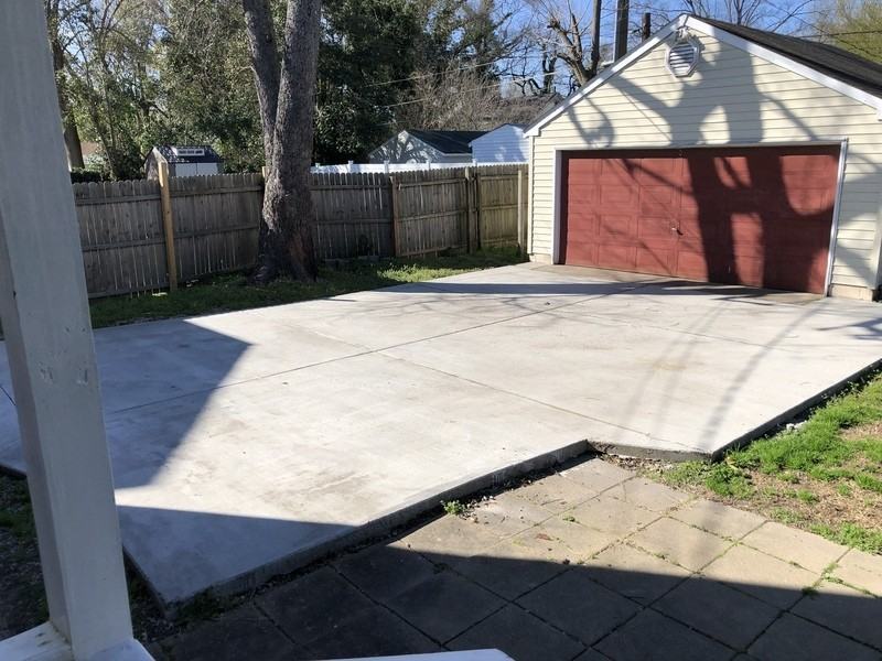 6368 Partridge St - Photo 2 of 17