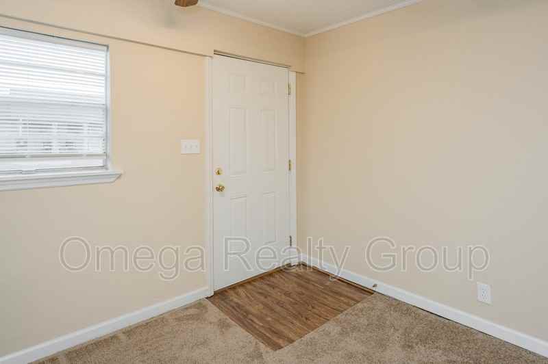 1586 Arcade Ter - Photo 4 of 34