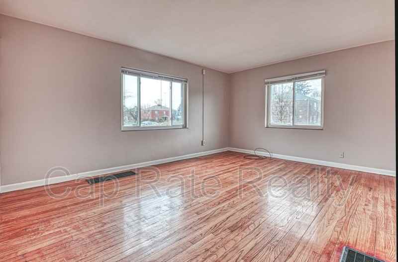 81 N Hampton Rd #B - Photo 3 of 13