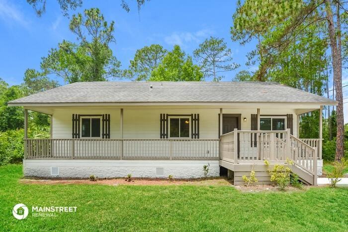 2040 10th Ave - Photo 3 of 17