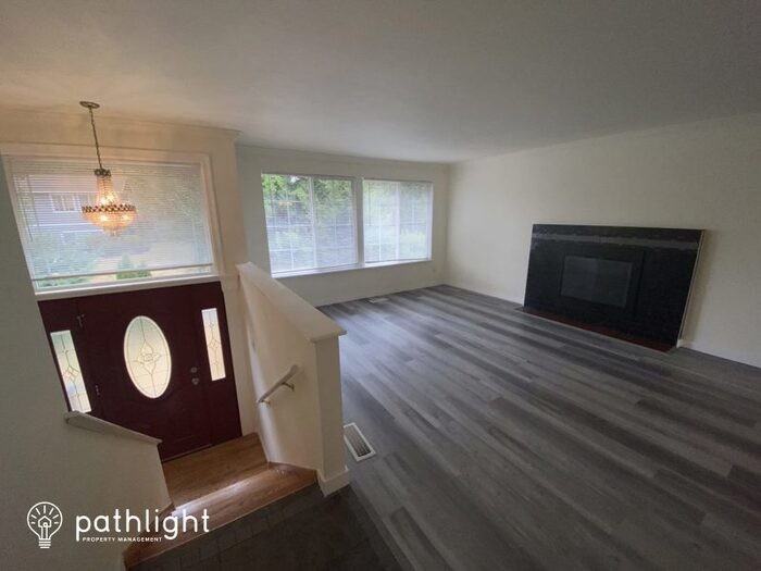 29621 45th Pl S - Photo 2 of 18