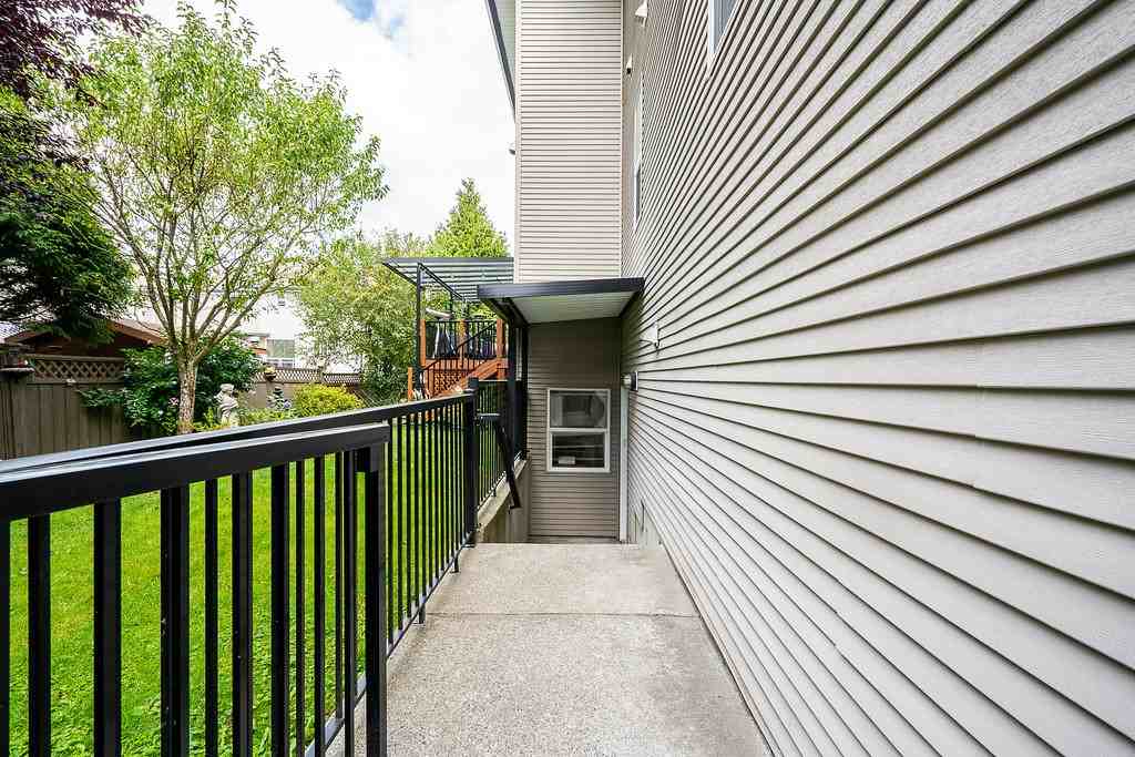 6341 167B Street - Photo 3 of 15