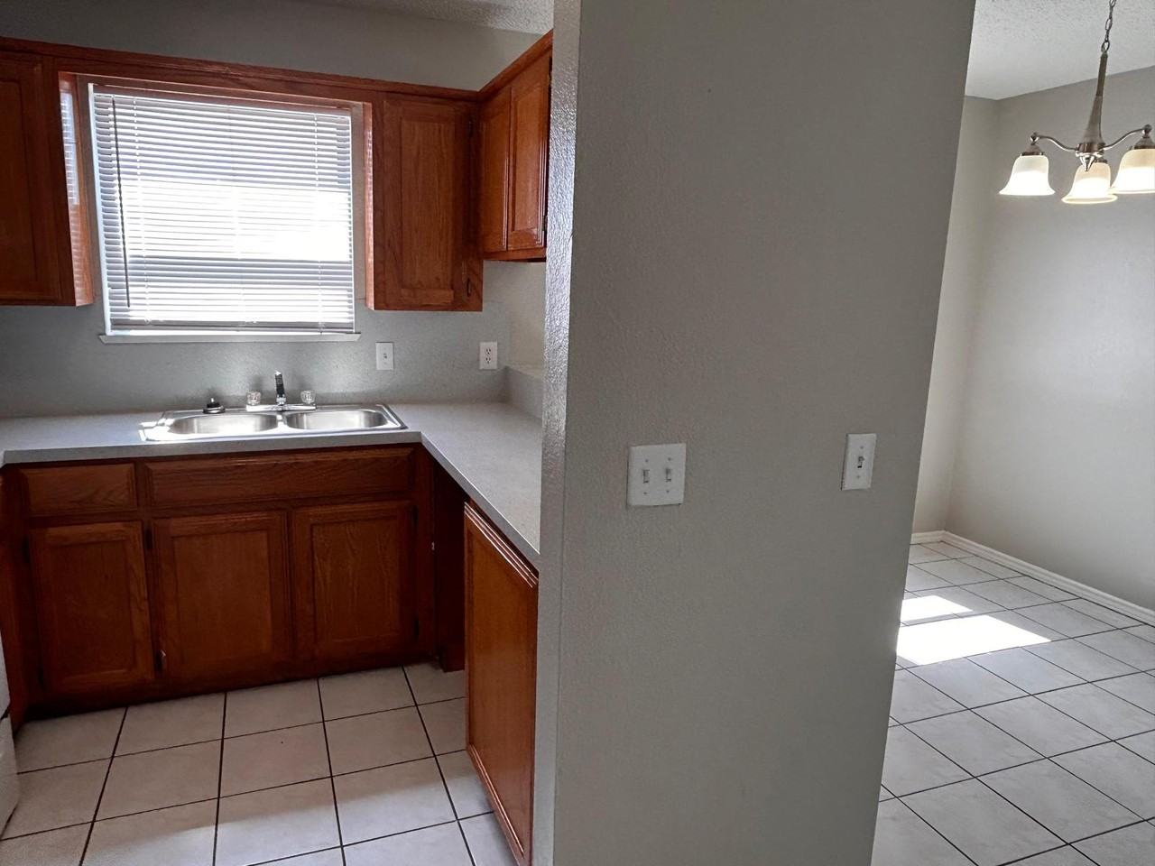 2110 W Elisa Ln #2110-04 - Photo 4 of 10