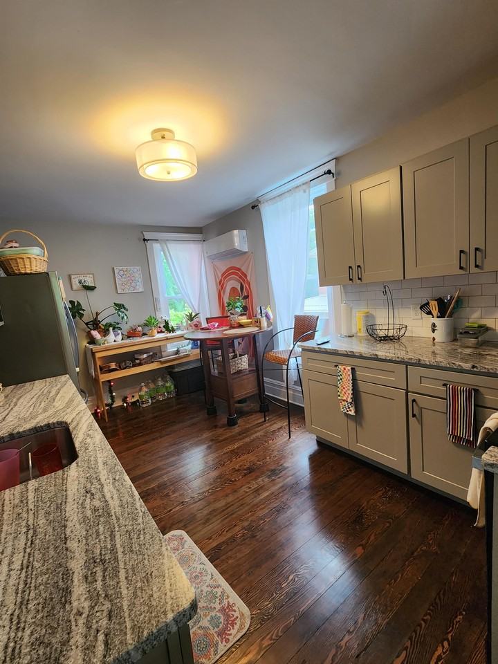 402 North George Street - 404 B #404B - Photo 3 of 13