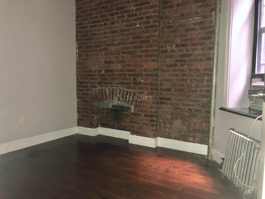 E 102nd St #B - Photo 3 of 8