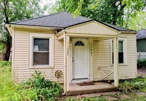 featured image of 21807 Waldron St
