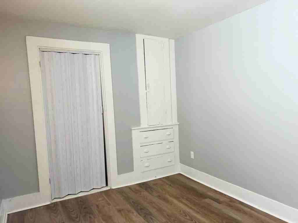 171 Oak St Apt 2r - Photo 4 of 7