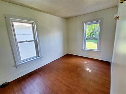 409 E Laurel St - Photo 3 of 11