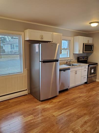 214 Monroe St - Photo 3 of 10