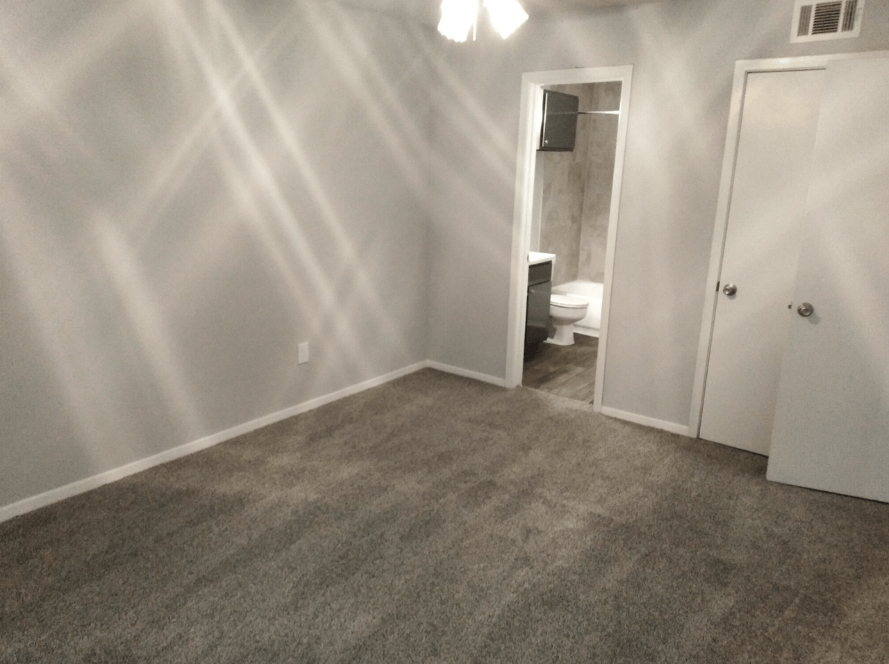 Carriagewoods - Photo 4 of 29