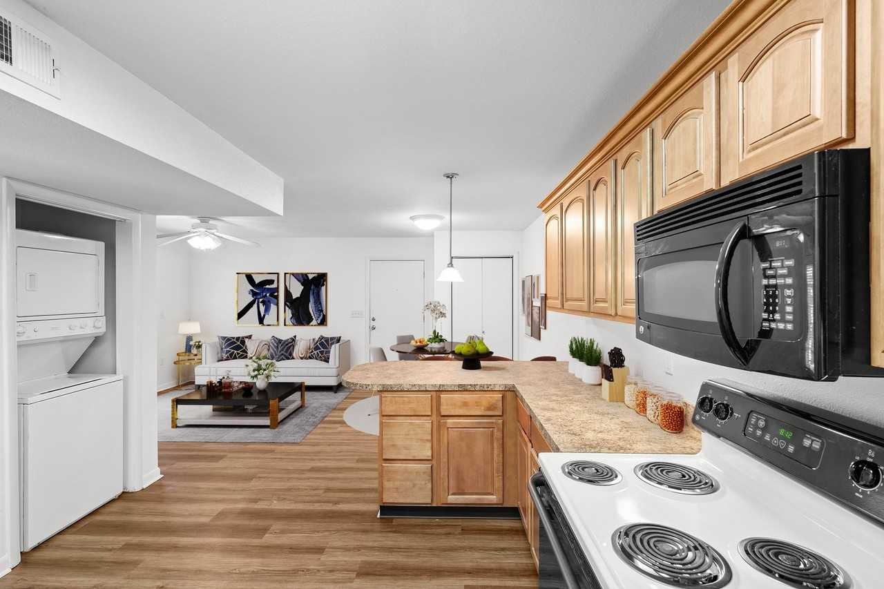 Malvern Hill Apartment Homes - Photo 7 of 32