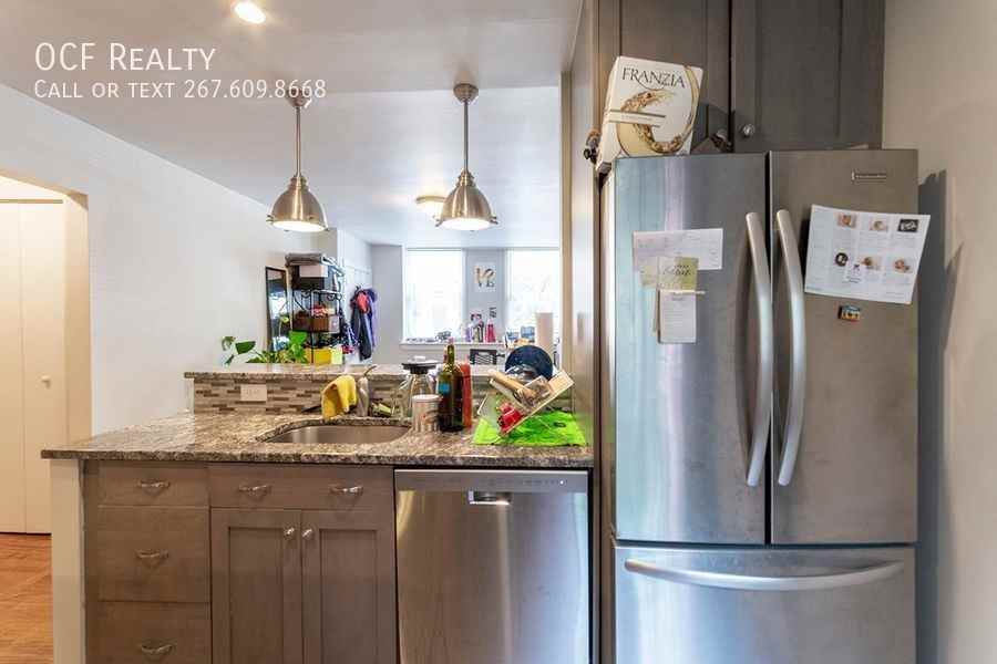 2220 Fitzwater St #1 - Photo 3 of 12