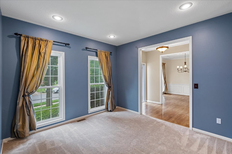 5932 Nw Liston Ct - Photo 5 of 37