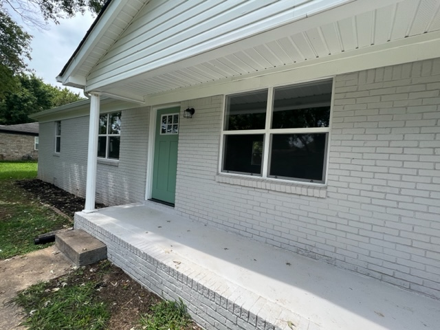812 Miles Rd - Photo 3 of 17