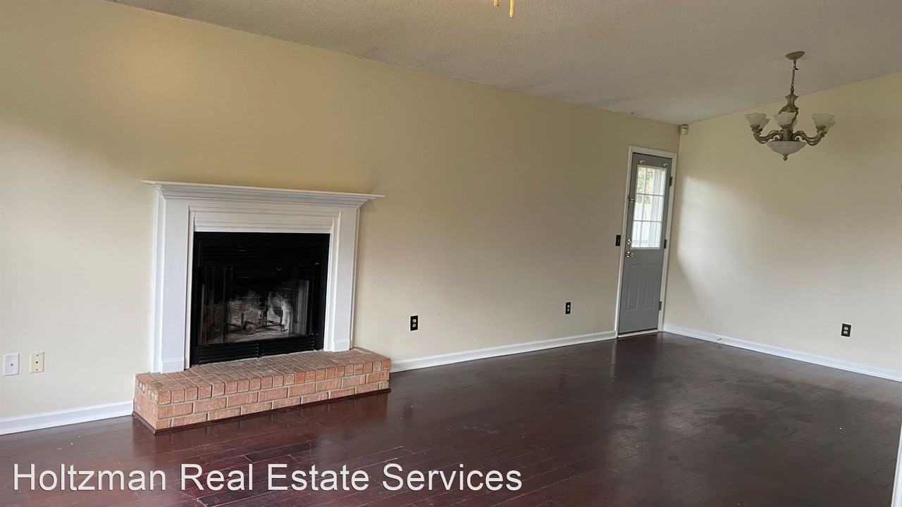 1222 Desert Storm Dr - Photo 3 of 20