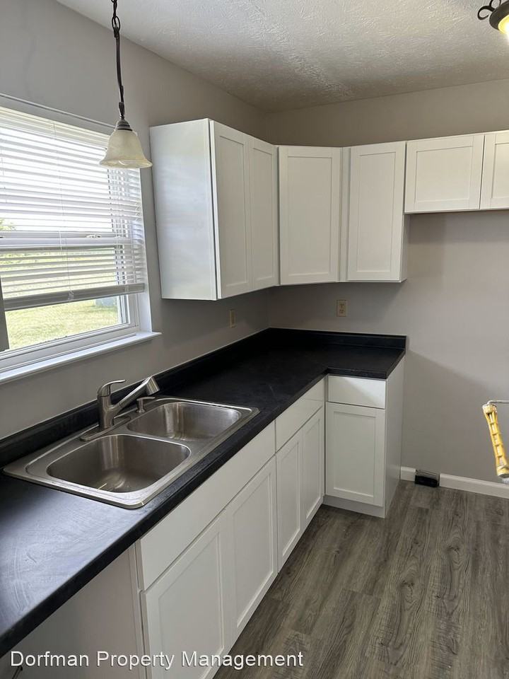 2840 Rand Ln - Photo 2 of 20