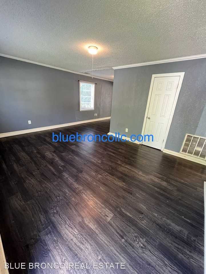 7917 Park Ave - Photo 2 of 17