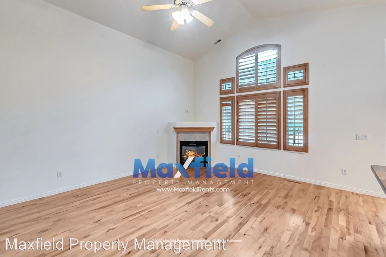 10718 N Cypress - Photo 3 of 39